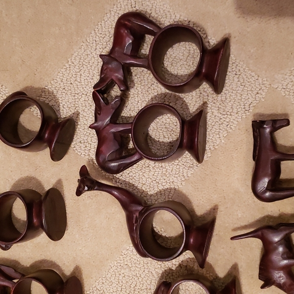 11 Vintage Carved Wooden Napkin Rings - Picture 5 of 7